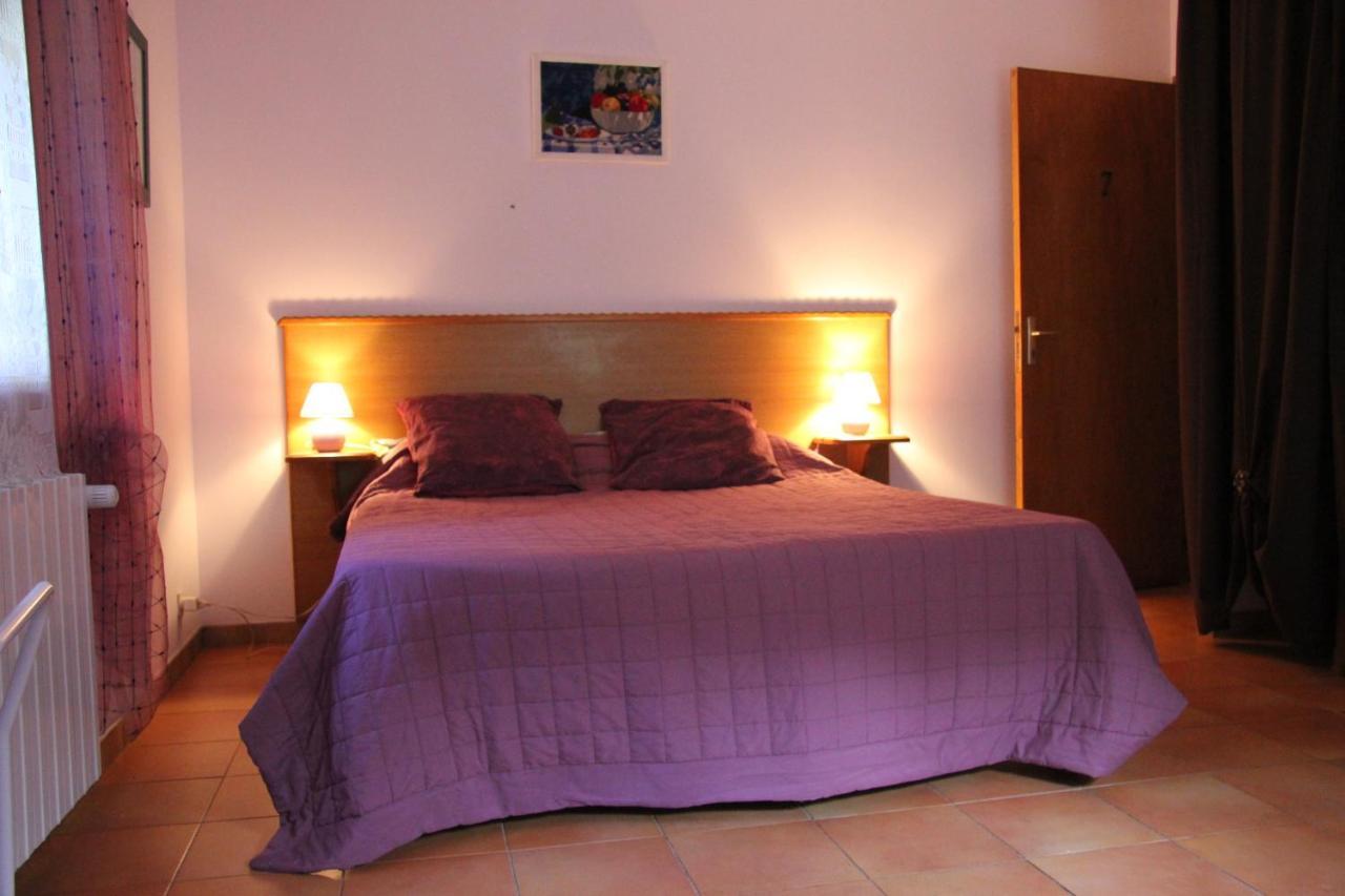 Chambre D'Hote "Chez Antoinette Et Charles" Santo-Pietro-di-Venaco Szoba fotó