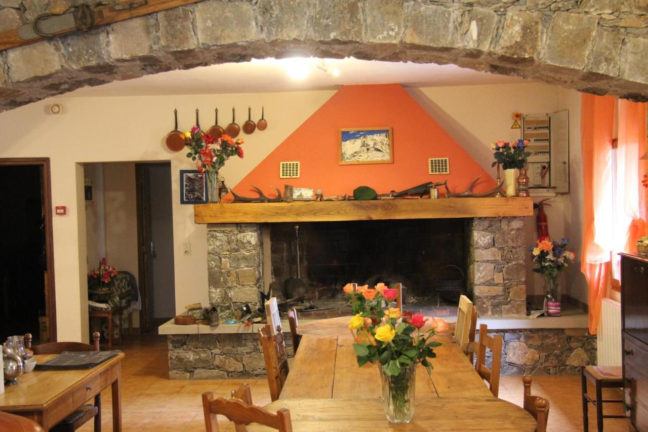 Chambre D'Hote "Chez Antoinette Et Charles" Santo-Pietro-di-Venaco Kültér fotó